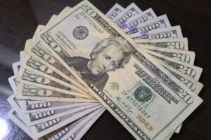 借金地獄から抜け出す方法はどのように見つけることができる？